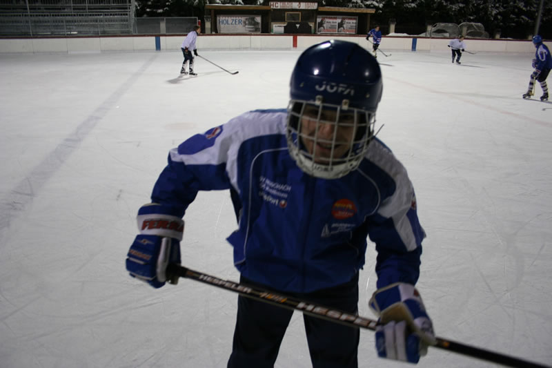 gal/Eishockeyspiel in Toblach/2008-02-02 SVR Eishockey 080.jpg